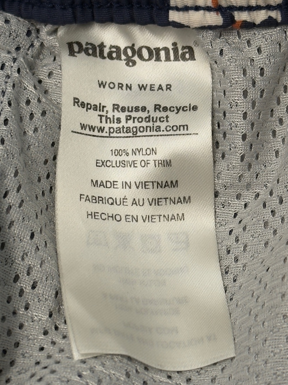 Patagonia Women's Barely Baggies Shorts (2.5") – Mariposa Lily Classic Navy Sz M - Picture 7 of 8